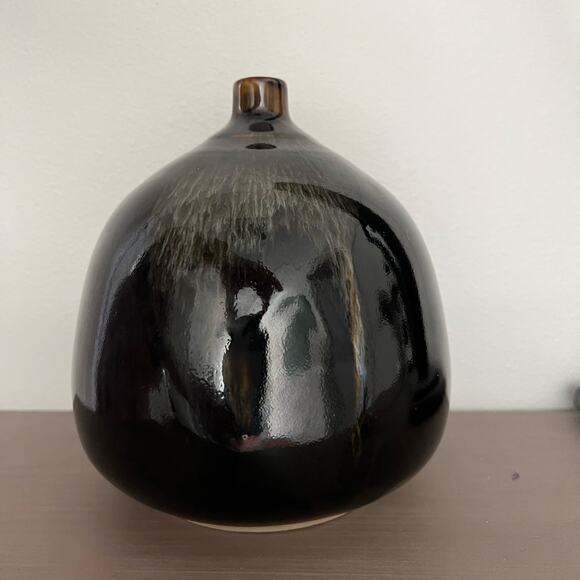 TOYO Japan pottery bulbous modern MCM vase with a distinctive drip glaze - Picture 9 of 9
